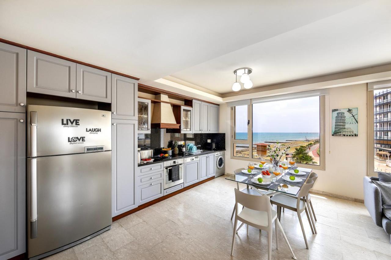 Mackenzie Beachfront Eftyhia Suite Ларнака Екстер'єр фото