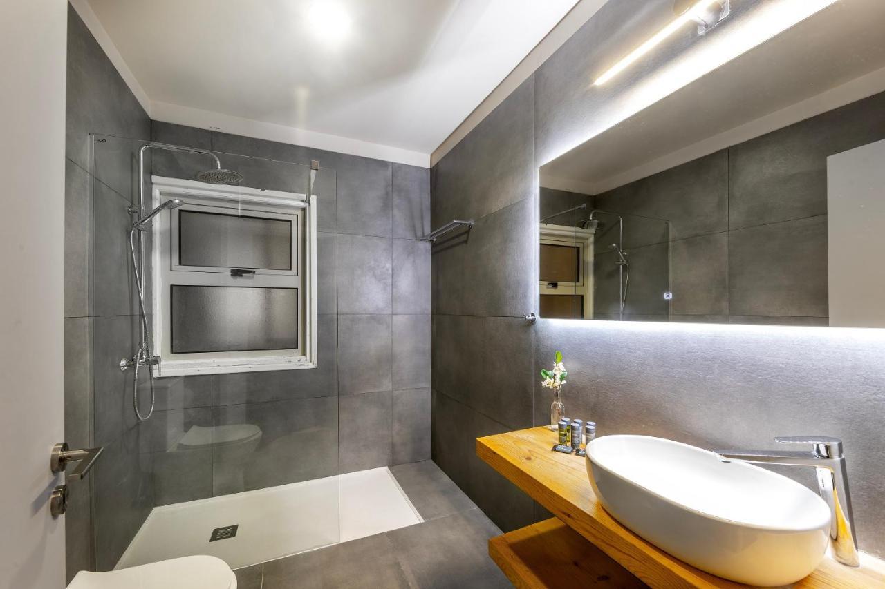 Mackenzie Beachfront Eftyhia Suite Ларнака Екстер'єр фото