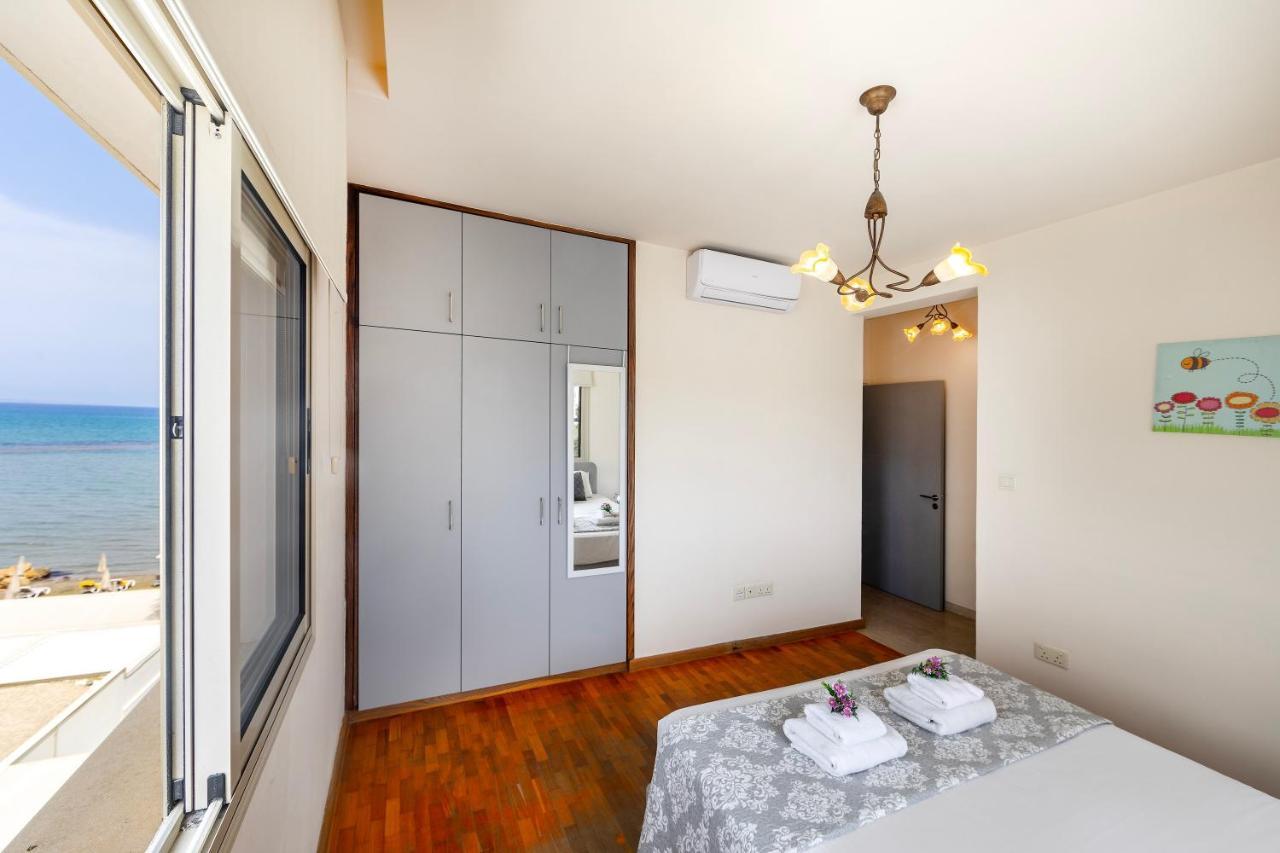 Mackenzie Beachfront Eftyhia Suite Ларнака Екстер'єр фото
